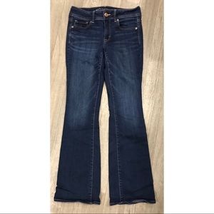 💙 6hr sale! 💙 AE Kick Boot Jean 💙